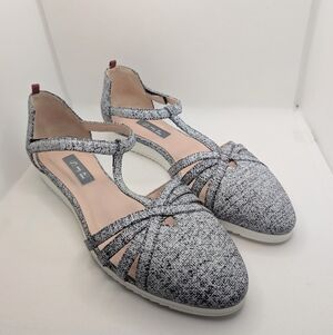NWOB SJP By Sarah Jessica Parker Italian T Strap Woven Grey Flats Size 7 Women's